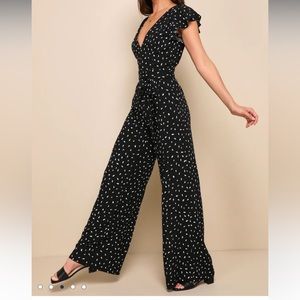 NWT Lulu’s Fine Print Black And White Print Wide Leg Jumpsuit Medium